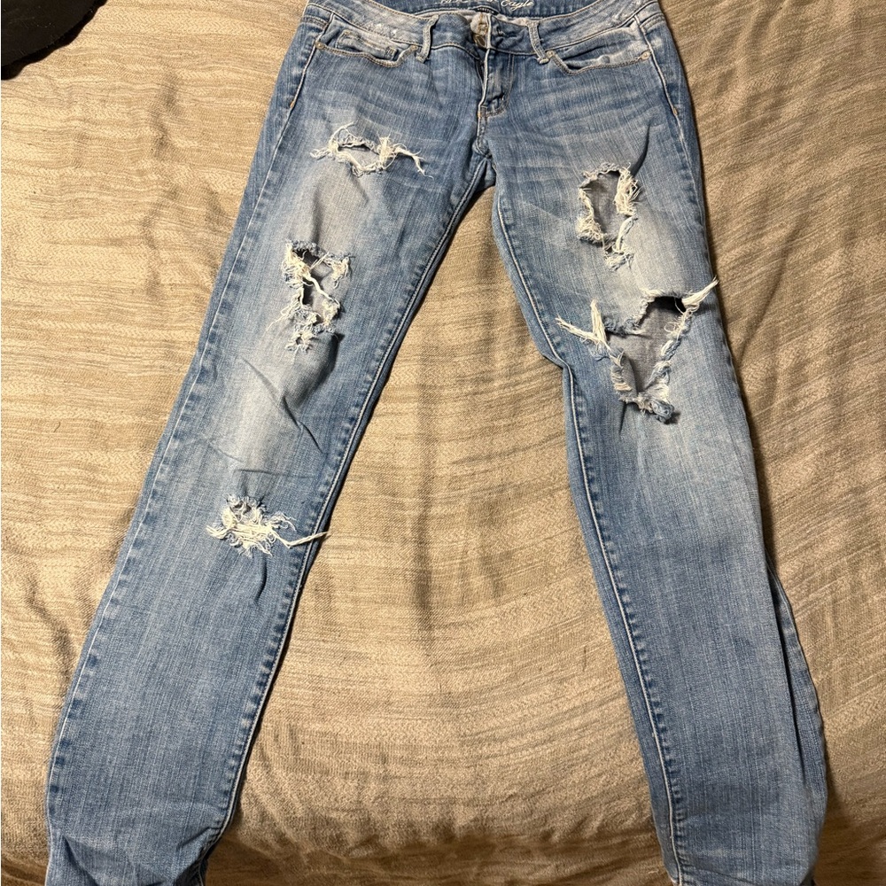 American Eagle Outfitters Light Blue Distressed Skinny Jeans